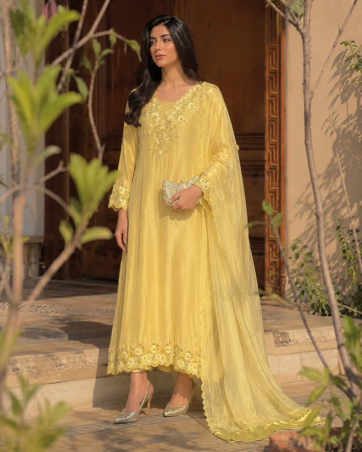 Lemon Aurelia Tussle Silk Set